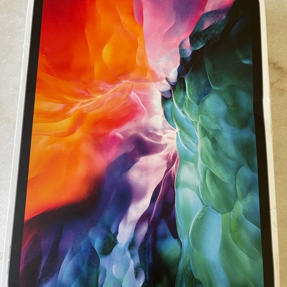 iPad Pro 12.9 Fourth generation 250g - Picture 2 of 7